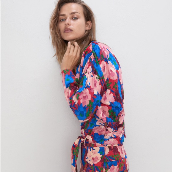 Zara Tops Zara Floral Print Draped Long Sleeve Floral Top Bn Poshmark